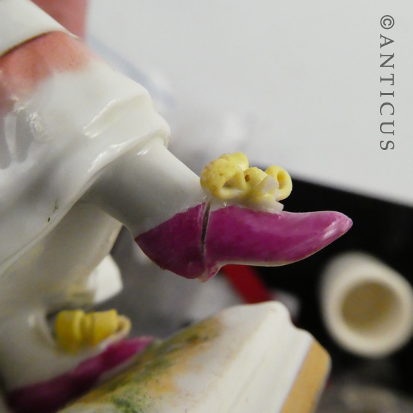 Three European Figurines, Damage.