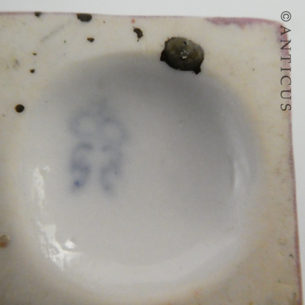 Three European Figurines, Damage.