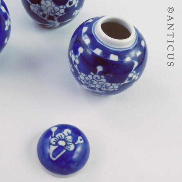 3 Small Ginger Jars, Blue and White.