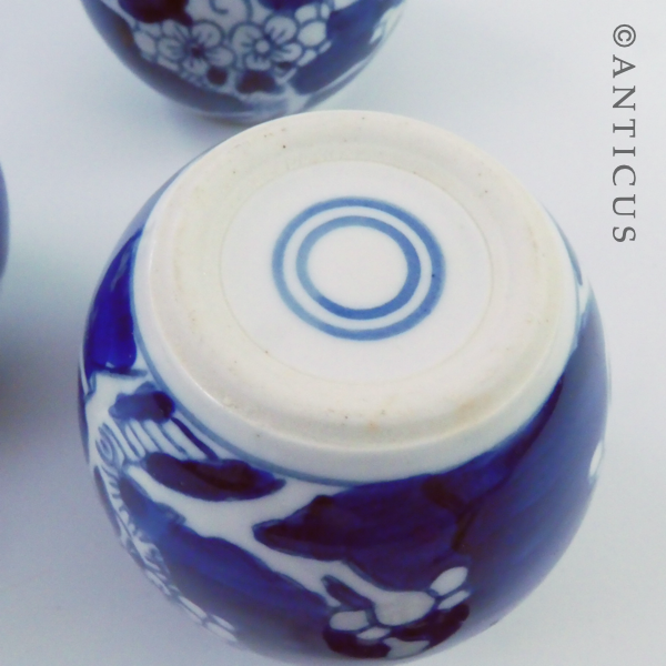 3 Small Ginger Jars, Blue and White.