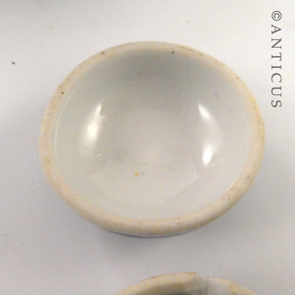 3 Small Ginger Jars, Blue and White.