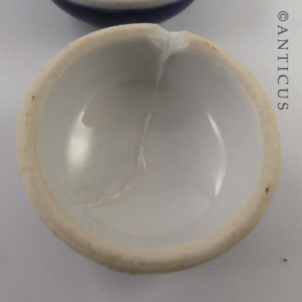 3 Small Ginger Jars, Blue and White.