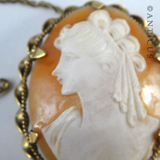 Vintage Cameo in Gold Mount.