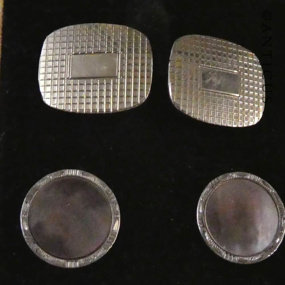 Vintage Kremen Set of Gold Cufflinks, Shirt Studs, Cased.