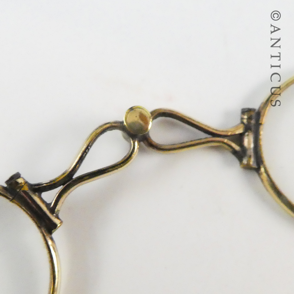 Victorian Antique Lorgnette, with Retriever.