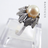 Silver and Pearl Flower Ring.