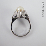 Silver and Pearl Flower Ring.