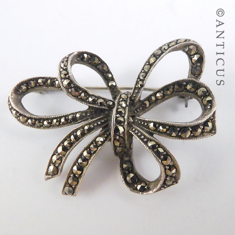 Pretty Marcasite and Silver Bow Brooch.