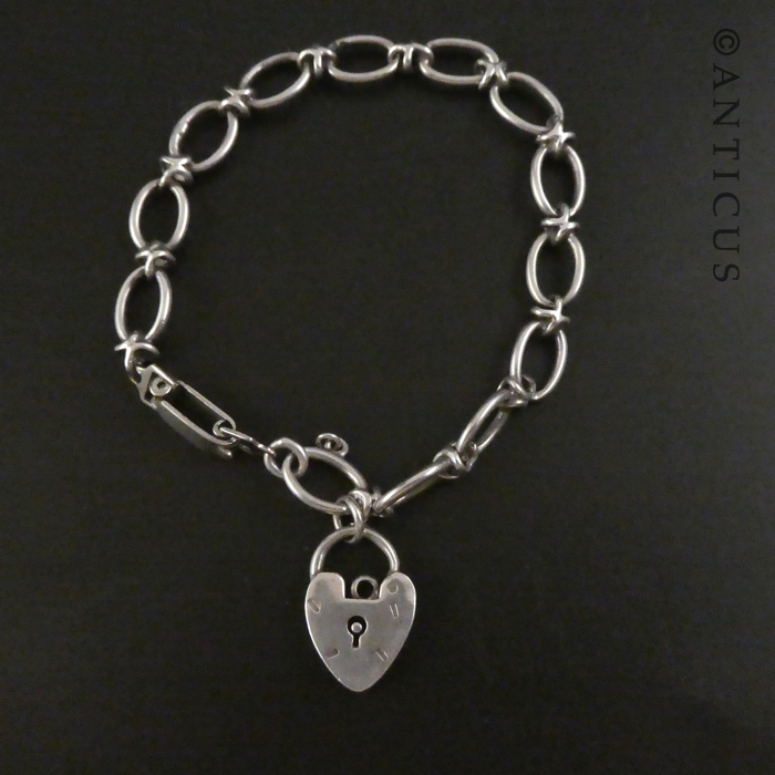 Vintage Silver Link Bracelet.