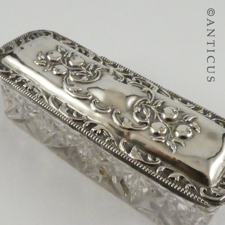 Antique Silver-Lidded Small Vanity Box.