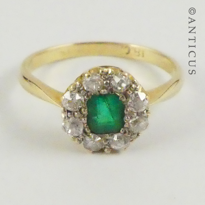 18ct Gold Diamond and Emerald Cluster Ring.