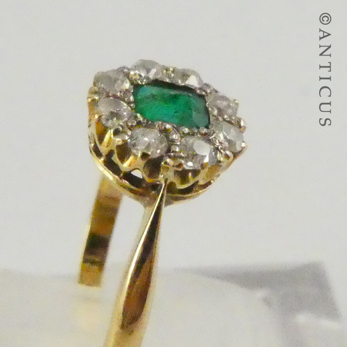 18ct Gold Diamond and Emerald Cluster Ring.
