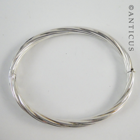 Italian Sterling Silver Snap Bangle.