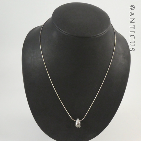 Silver Chain with Sliding Black Pearl.