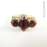 Gold and Garnet Vintage Ring.