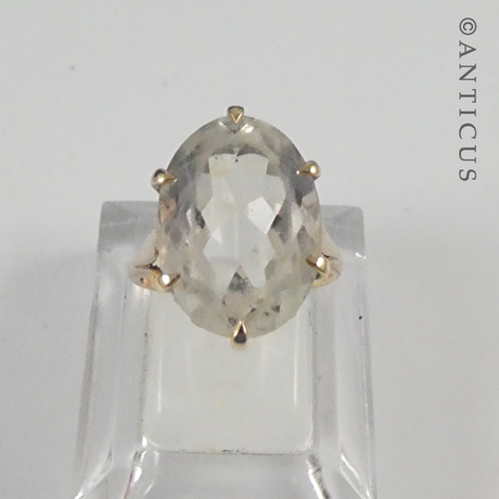 Vintage Pale Green Amethyst & Gold Ring.