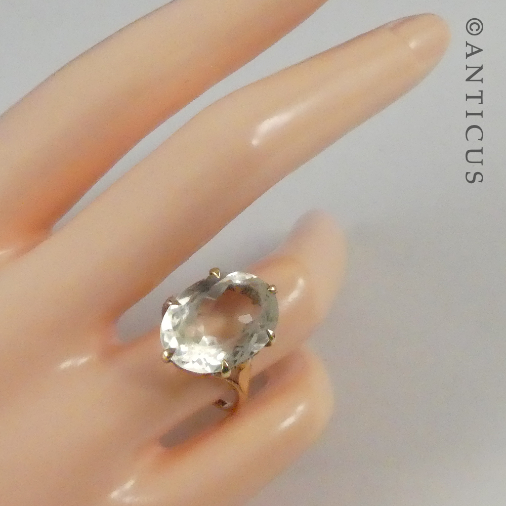 Vintage Pale Green Amethyst & Gold Ring.