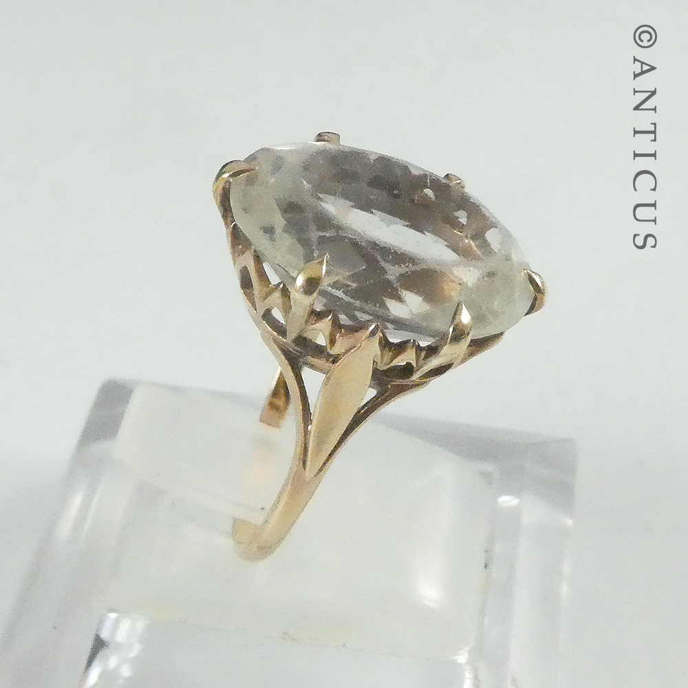 Vintage Pale Green Amethyst & Gold Ring.