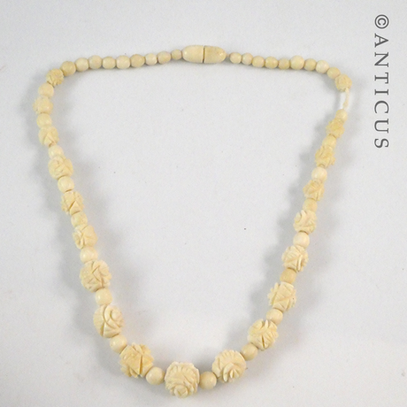 Carved Bone Early 20th Century Necklace.