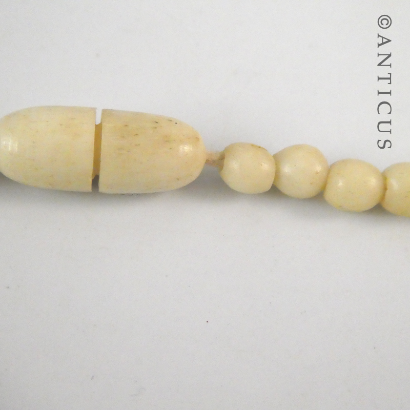 Carved Bone Early 20th Century Necklace.