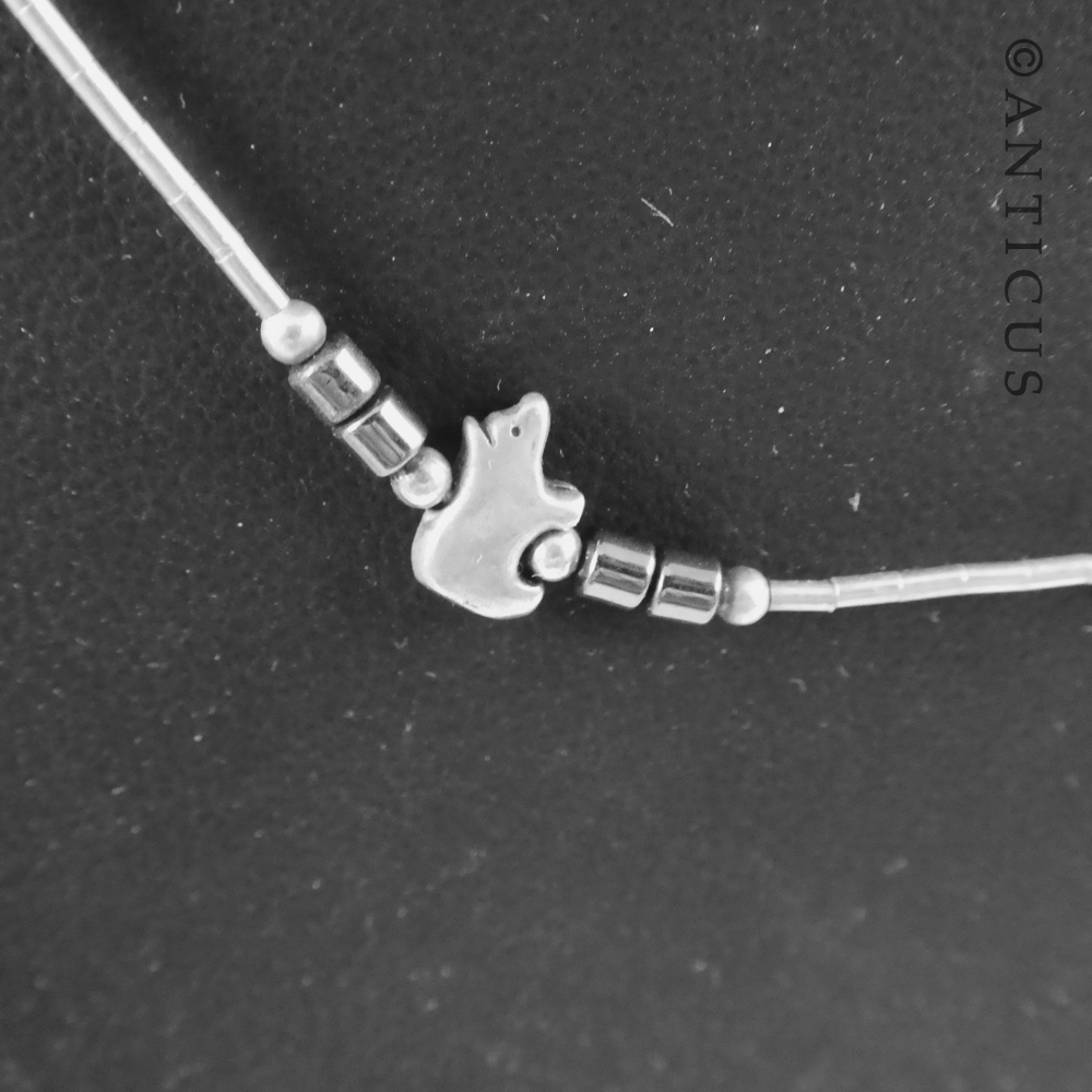 Slim Necklace with Little Pigs.