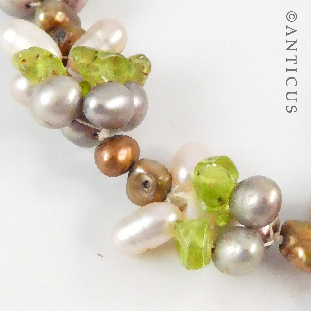 Coloured Pearls and Peridot Necklace.