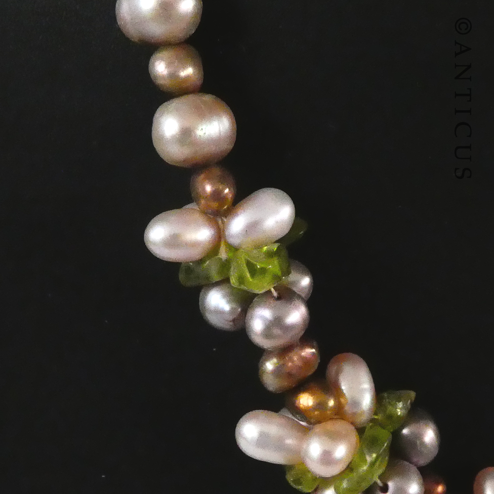 Coloured Pearls and Peridot Necklace.