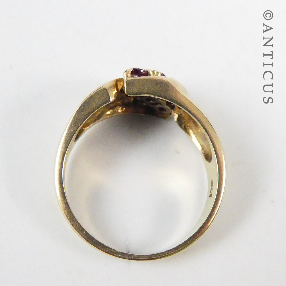 Vintage Gold, Diamond and Ruby Ring.