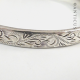 Vintage Sterling Silver Bangle, Engraved Design.
