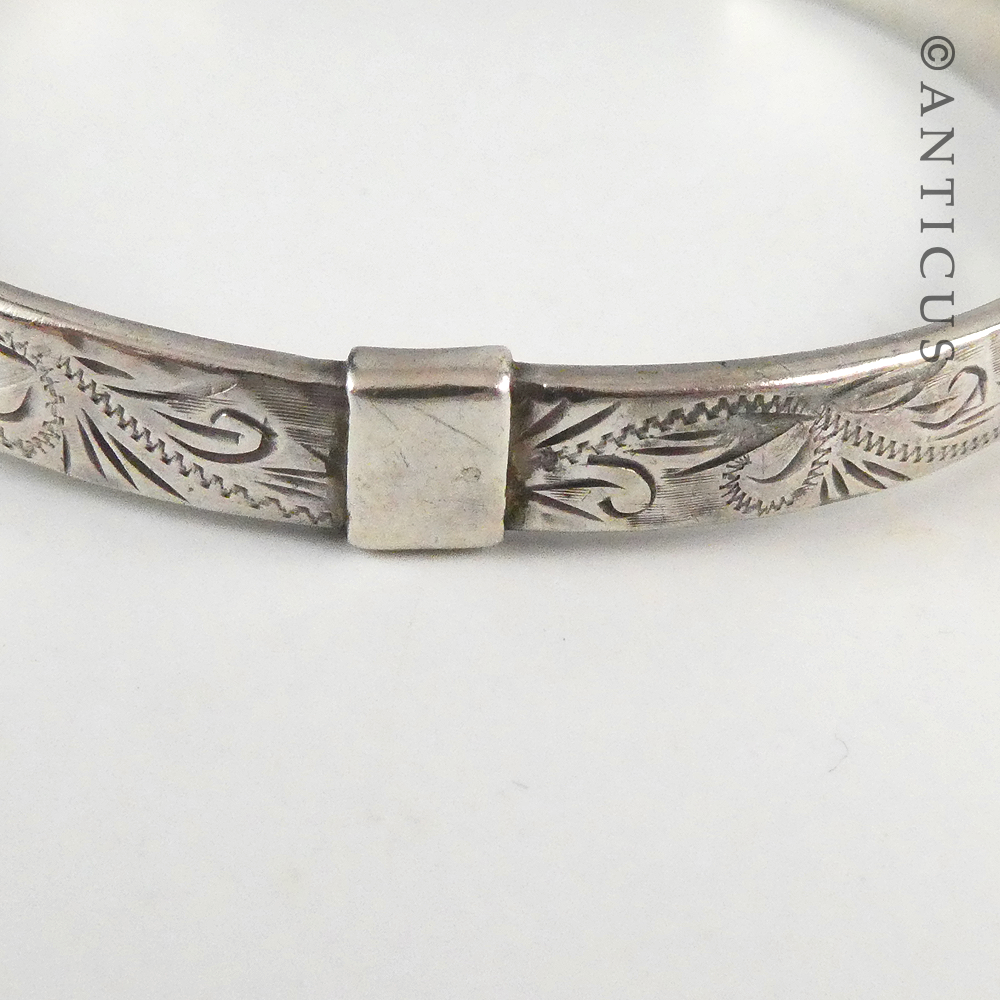 Vintage Sterling Silver Bangle, Engraved Design.