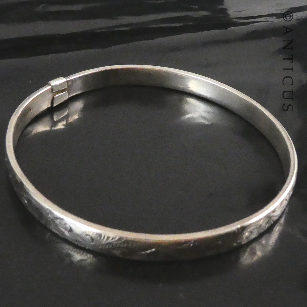 Vintage Sterling Silver Bangle, Engraved Design.