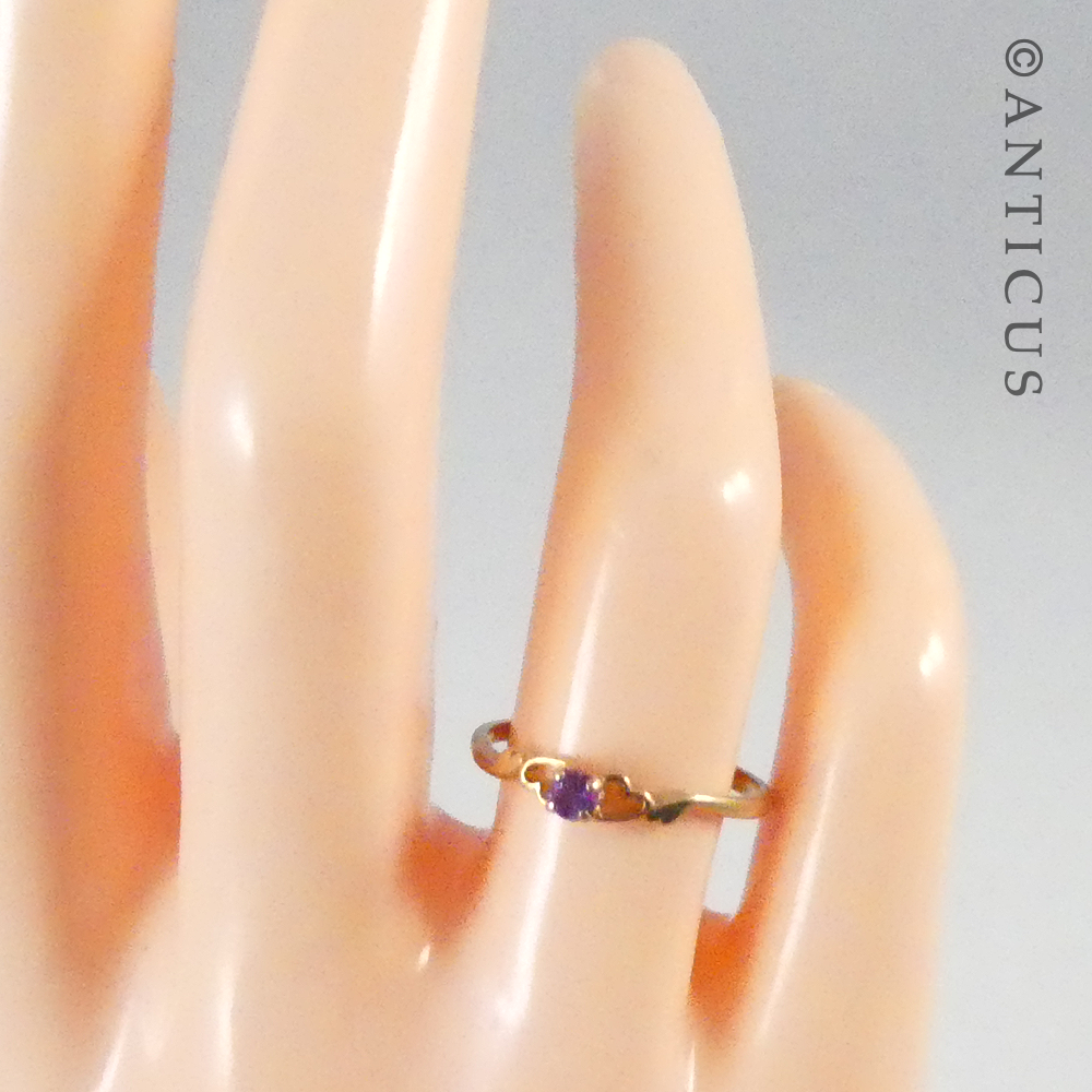 Fine Gold Ring with Amethyst.