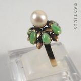 Vintage 18ct Gold Jade and Pearl Ring.