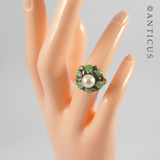 Vintage 18ct Gold Jade and Pearl Ring.