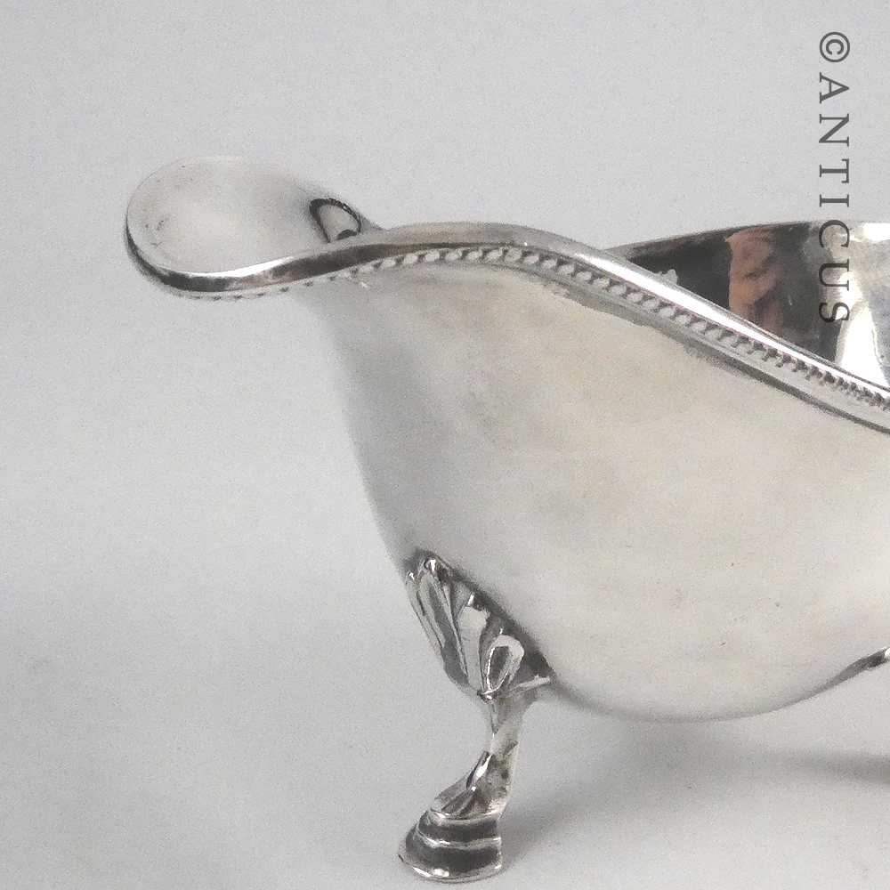 Elegant Vintage Sauce Boat.