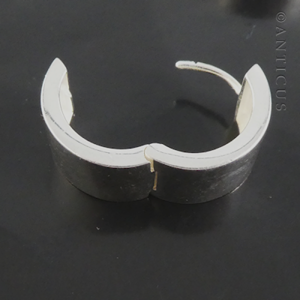 Sterling Silver Chunky Small Hoop Earrings.
