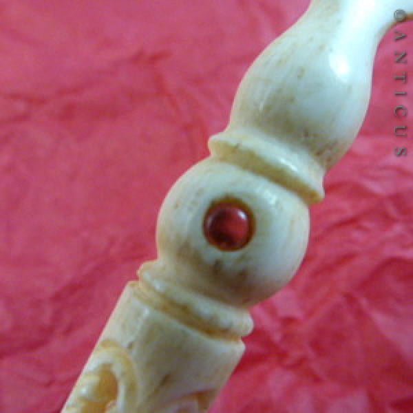 Carved Victorian Dip-Pen with Stanhope Peeps.