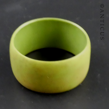 Old Green Bakelite Napkin Ring.