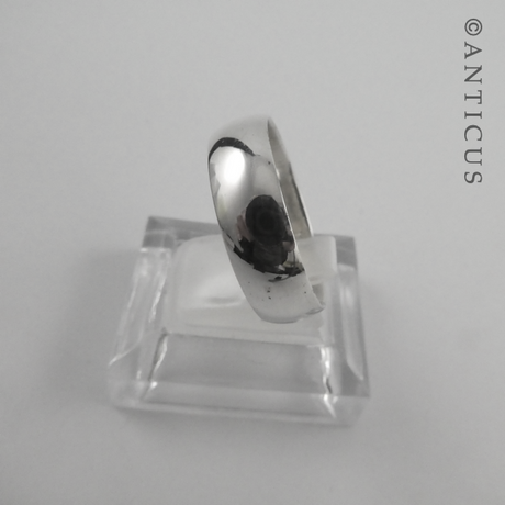 Sterling Silver Man's Band Ring.