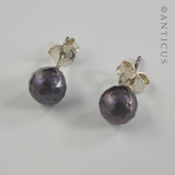 Small Black Pearl Faceted Stud Earrings.