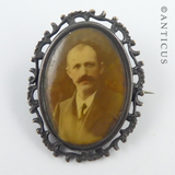 Victorian Photo Brooch.
