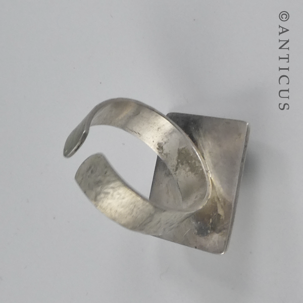 Silver and Green Agate Modern Ring.