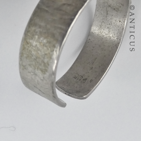 Silver and Green Agate Modern Ring.