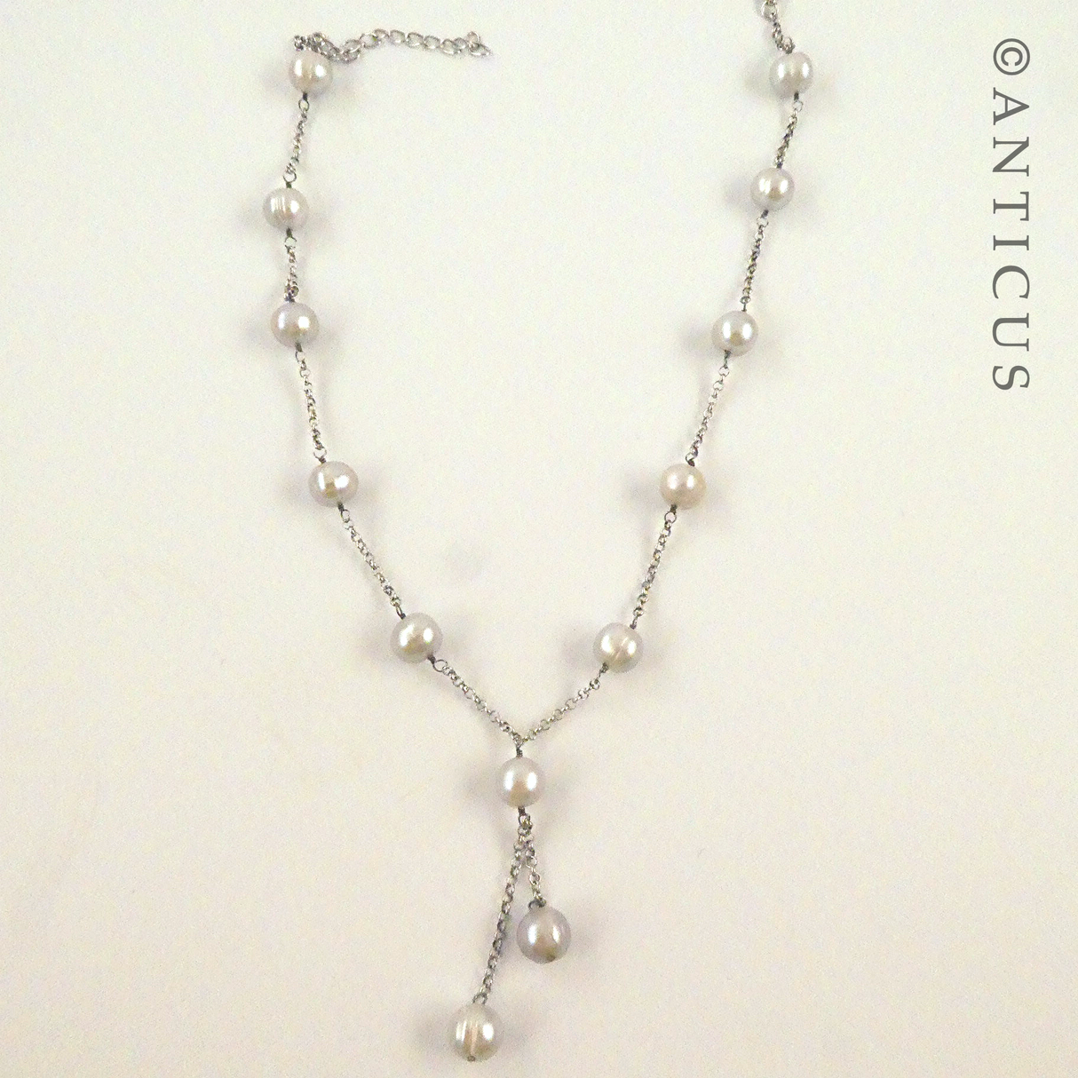 Grey Pearls and Silver Chain Necklace.