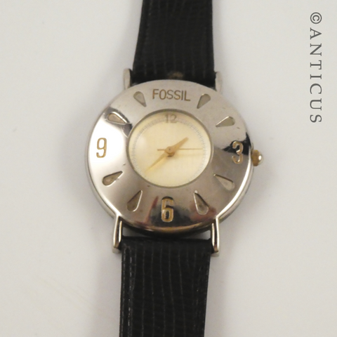 Fossil clearance quartz movement