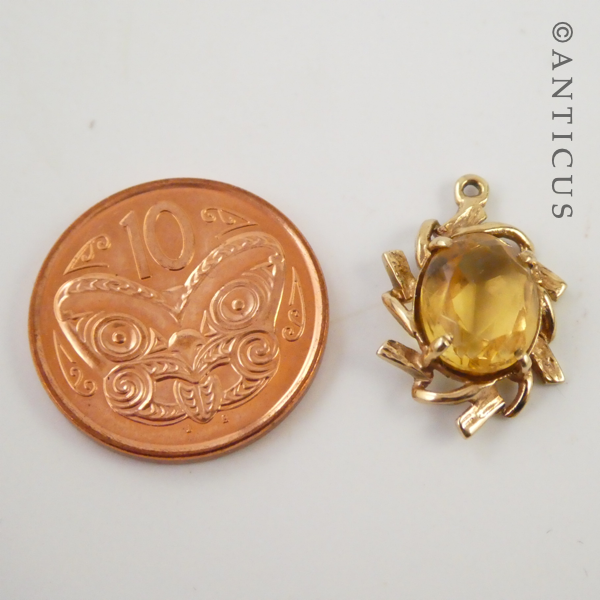 Gold and Citrine Pendant.