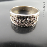 18ct Gold and Diamond Fancy Ring.