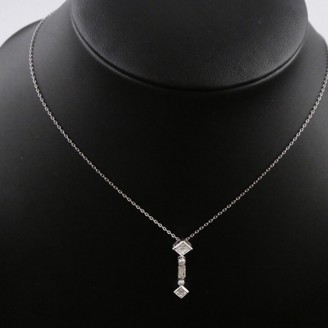 18ct White Gold and Diamond Pendant.