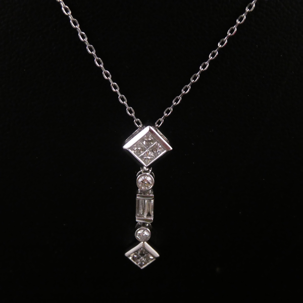 18ct White Gold and Diamond Pendant.