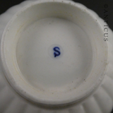 Georgian Period Porcelain Tea Bowl.